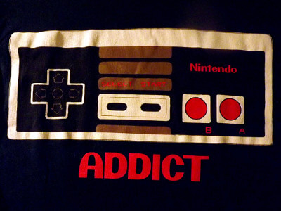 Classic Nintendo T-Shirt: Nintendo Addict (Small)