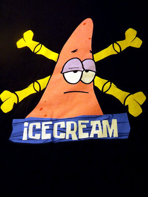 SpongeBob SquarePants T-Shirt: Patrick Star, Ice Cream (Small)