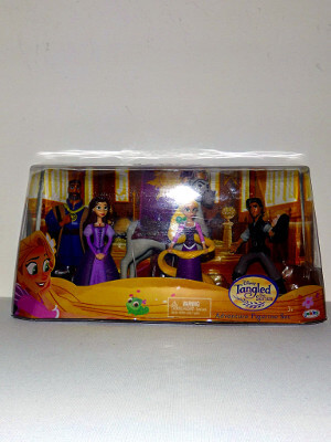 Disney's Tangled Mini PVC Figures: 5" Adventure Figurine Set (PVC)